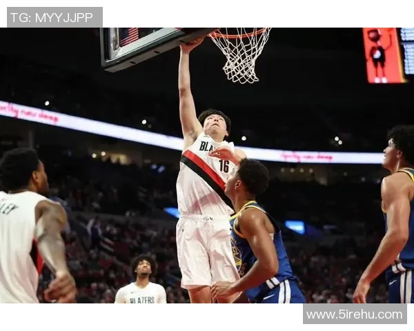 努尔基奇紧逼防守致杨瀚森丢球失误被换下比赛转折一刻 努尔基奇紧逼防守致杨瀚森丢球失误被换下比赛转折一刻